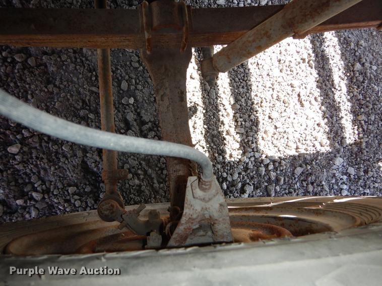 image for item DC0271 1974 Ford F600 truck cab and chassis