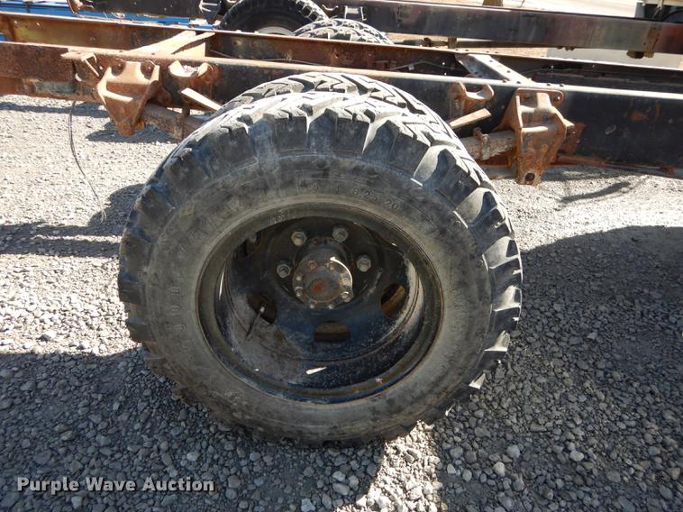 image for item DC0271 1974 Ford F600 truck cab and chassis