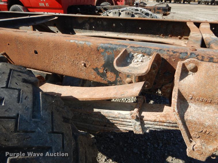 image for item DC0271 1974 Ford F600 truck cab and chassis