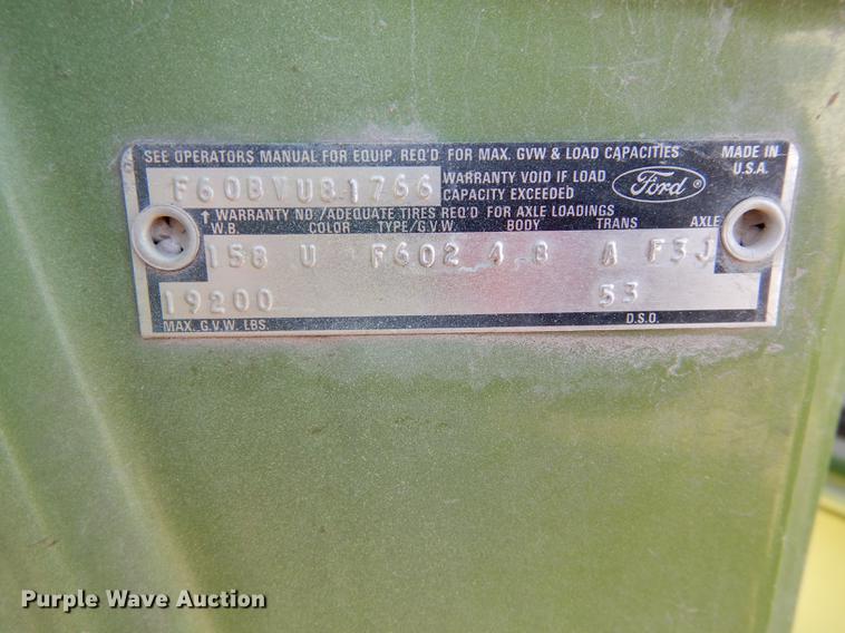 image for item DC0271 1974 Ford F600 truck cab and chassis