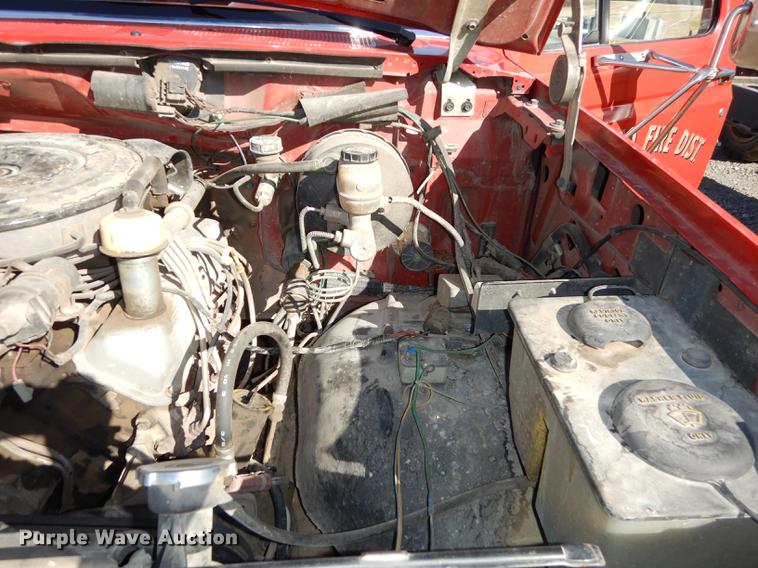 image for item DC0272 1987 Ford F350 Custom pickup truck cab and chassis