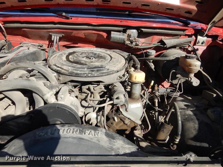 image for item DC0272 1987 Ford F350 Custom pickup truck cab and chassis