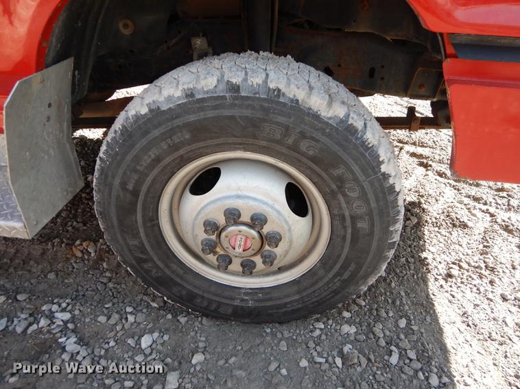 image for item DC0272 1987 Ford F350 Custom pickup truck cab and chassis