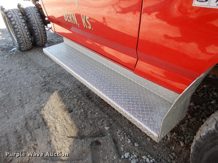 image for item DC0272 1987 Ford F350 Custom pickup truck cab and chassis