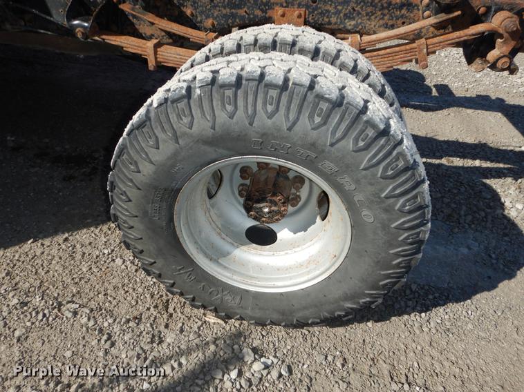 image for item DC0272 1987 Ford F350 Custom pickup truck cab and chassis