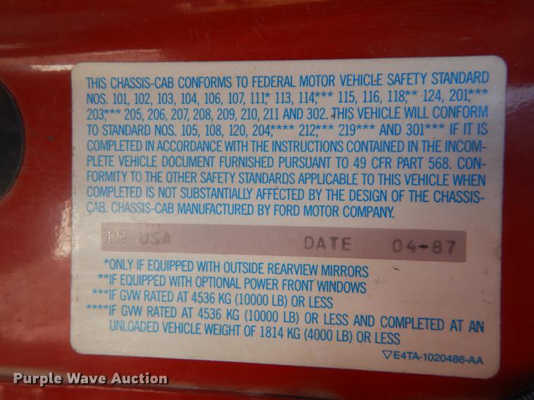 image for item DC0272 1987 Ford F350 Custom pickup truck cab and chassis