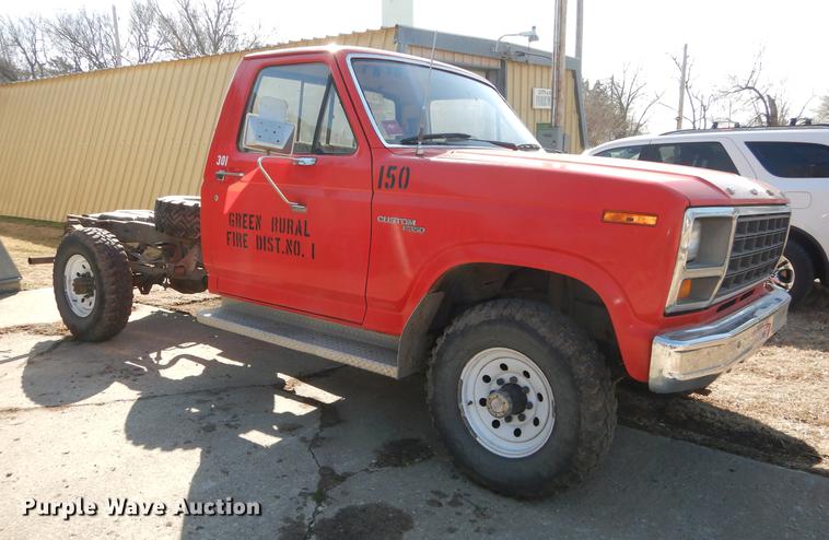 image for item DC0312 1981 Ford F350 Custom pickup truck chassis
