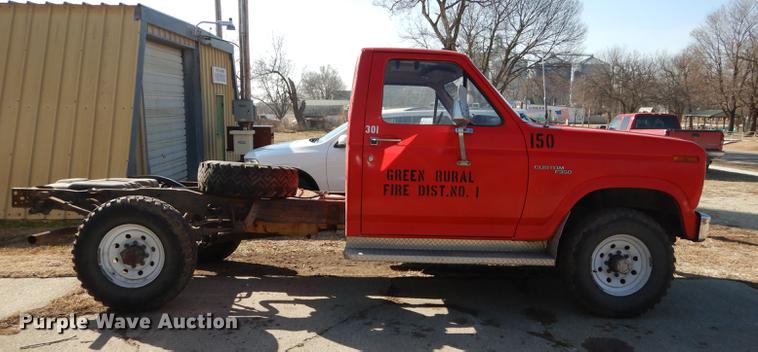 image for item DC0312 1981 Ford F350 Custom pickup truck chassis