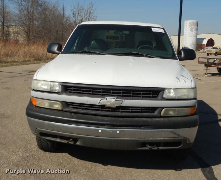 image for item DC0315 2001 Chevrolet Silverado 1500 Ext. Cab pickup truck