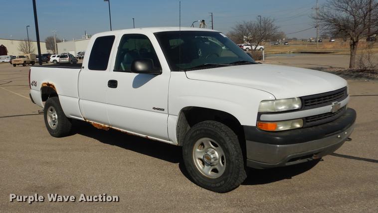 image for item DC0315 2001 Chevrolet Silverado 1500 Ext. Cab pickup truck