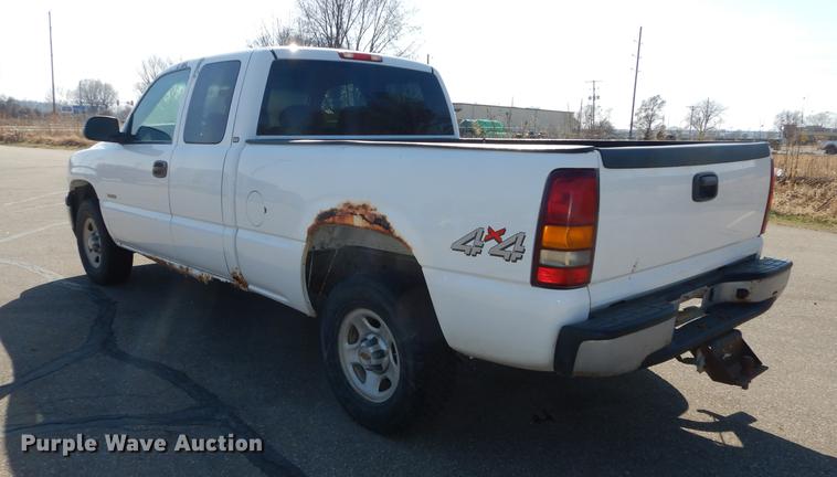 image for item DC0315 2001 Chevrolet Silverado 1500 Ext. Cab pickup truck