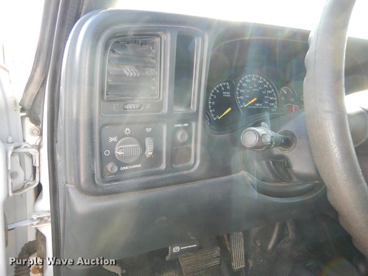 image for item DC0315 2001 Chevrolet Silverado 1500 Ext. Cab pickup truck
