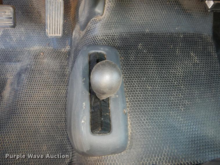 image for item DC0315 2001 Chevrolet Silverado 1500 Ext. Cab pickup truck