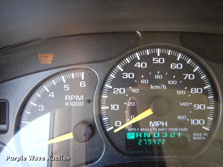 image for item DC0315 2001 Chevrolet Silverado 1500 Ext. Cab pickup truck