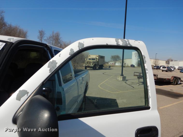 image for item DC0315 2001 Chevrolet Silverado 1500 Ext. Cab pickup truck