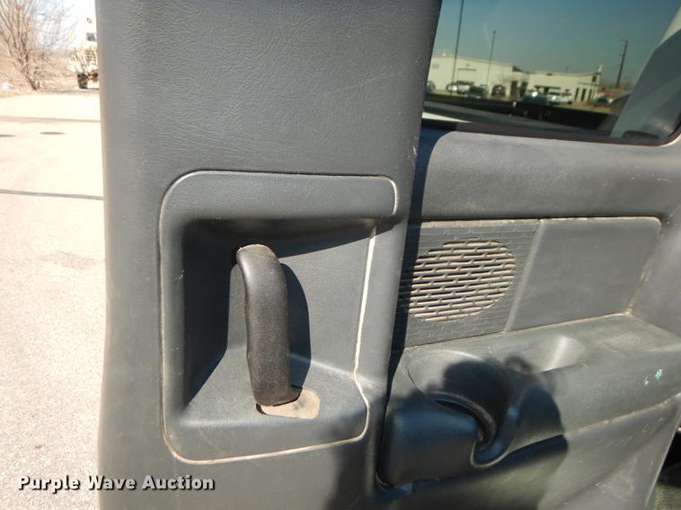 image for item DC0315 2001 Chevrolet Silverado 1500 Ext. Cab pickup truck