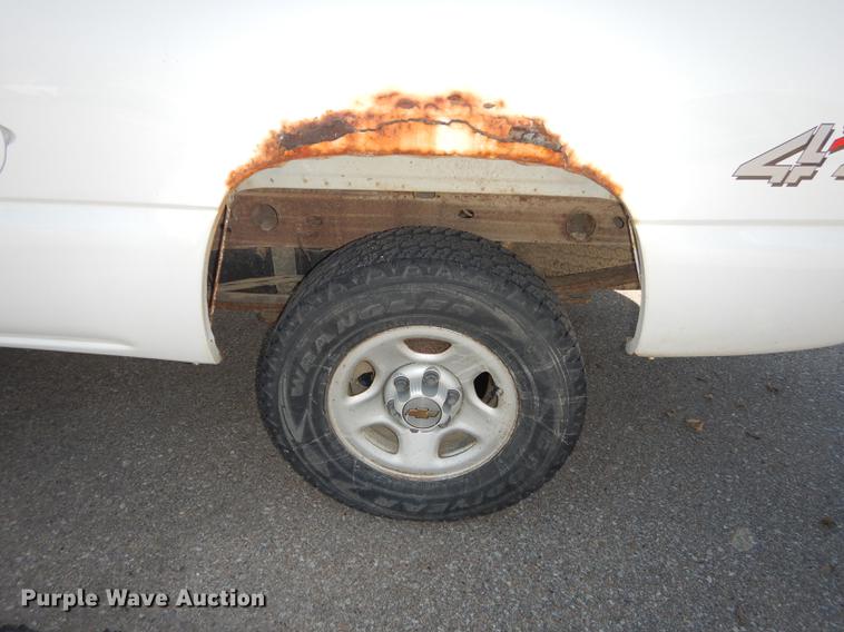 image for item DC0315 2001 Chevrolet Silverado 1500 Ext. Cab pickup truck