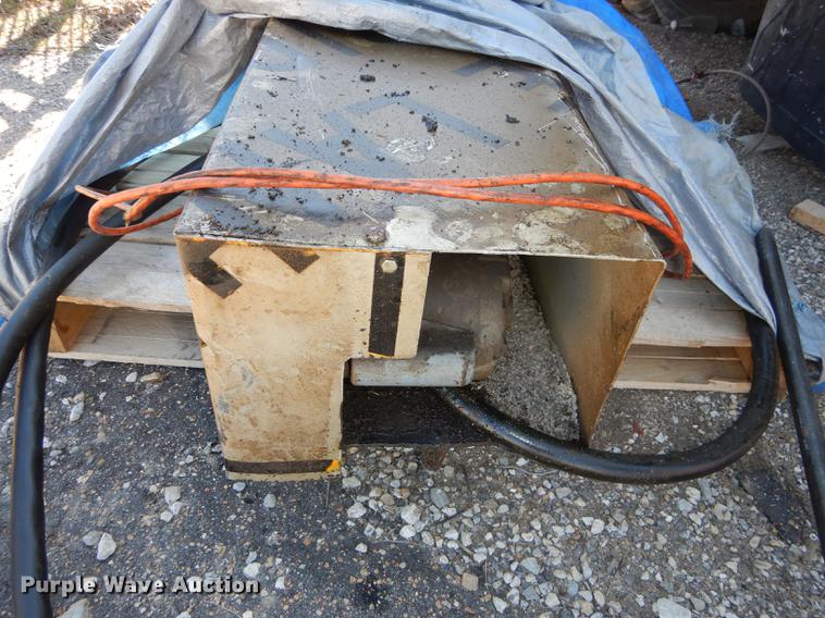 image for item DC0319 Six barrel stand