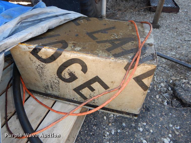 image for item DC0319 Six barrel stand