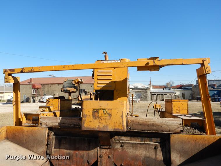 image for item DC0320 Cedarapids hot mix asphalt spreader