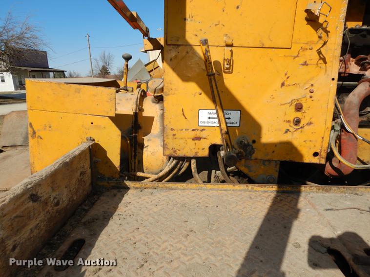 image for item DC0320 Cedarapids hot mix asphalt spreader