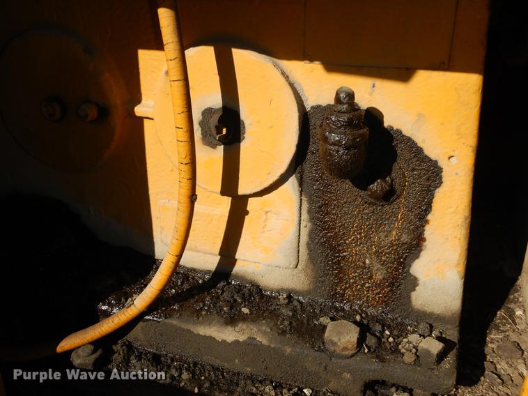 image for item DC0320 Cedarapids hot mix asphalt spreader