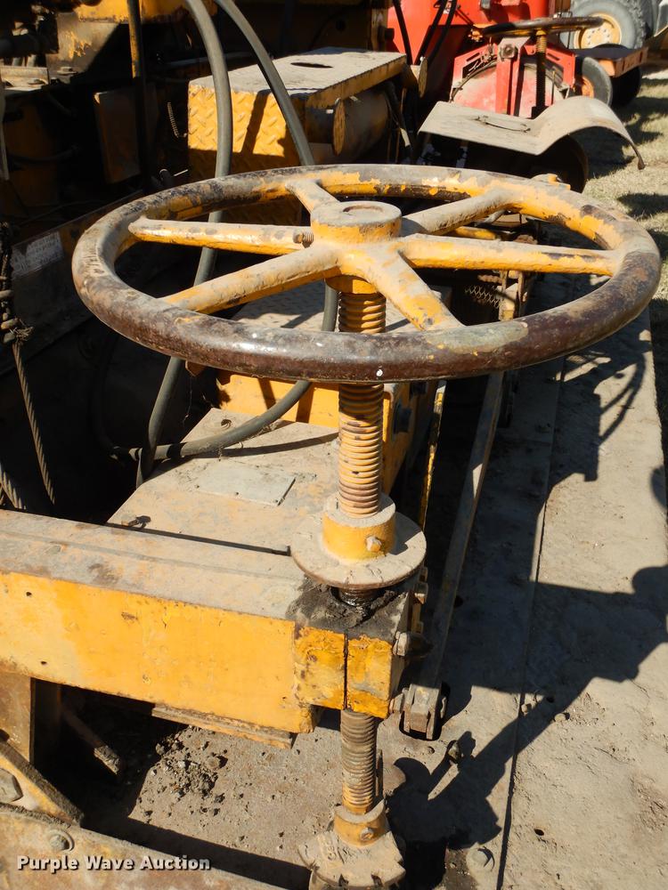 image for item DC0320 Cedarapids hot mix asphalt spreader