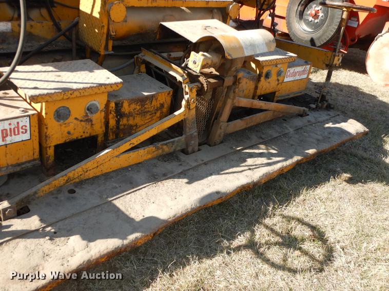 image for item DC0320 Cedarapids hot mix asphalt spreader