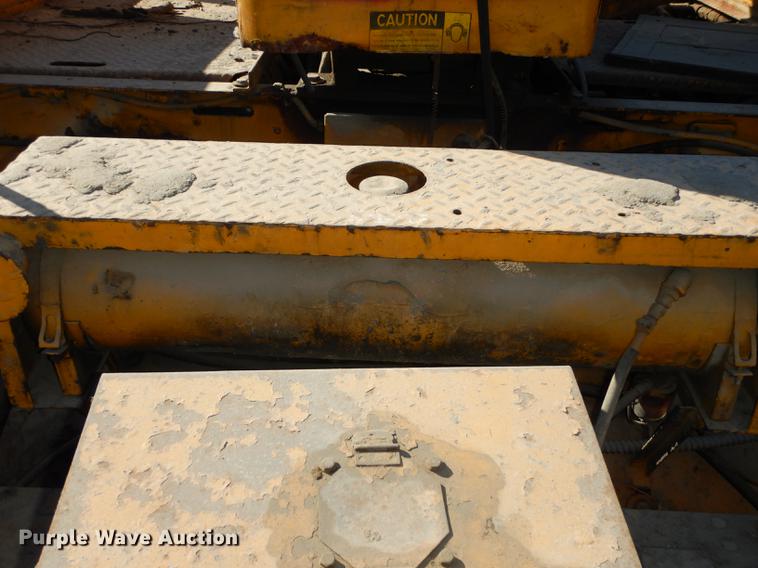 image for item DC0320 Cedarapids hot mix asphalt spreader