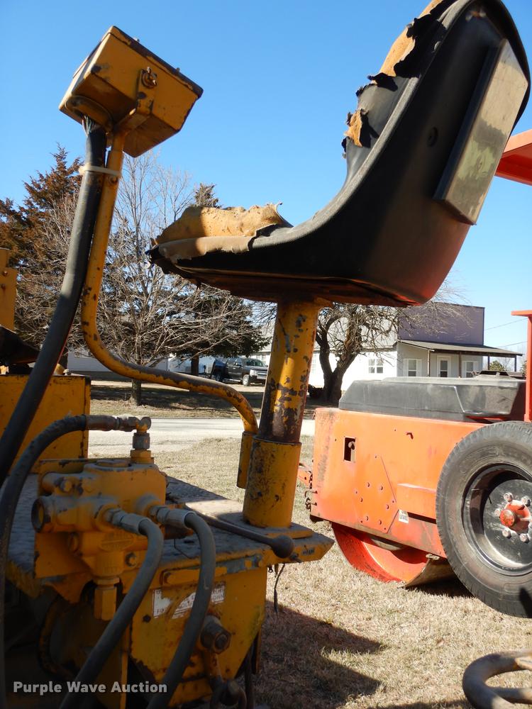 image for item DC0320 Cedarapids hot mix asphalt spreader