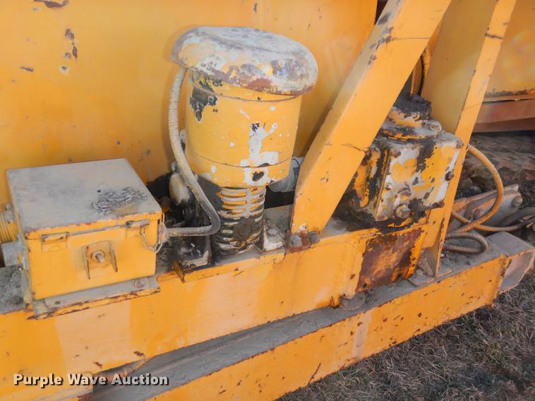 image for item DC0320 Cedarapids hot mix asphalt spreader