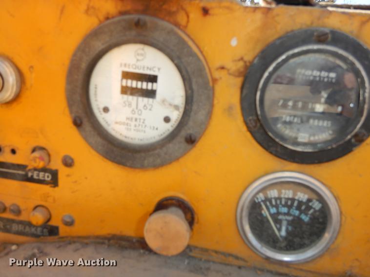 image for item DC0320 Cedarapids hot mix asphalt spreader