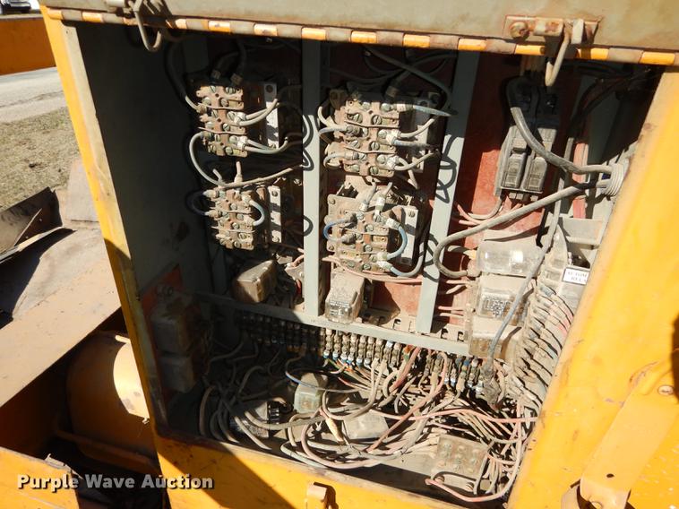 image for item DC0320 Cedarapids hot mix asphalt spreader