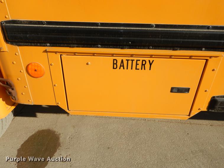 image for item DC0350 2006 International CE200 school bus