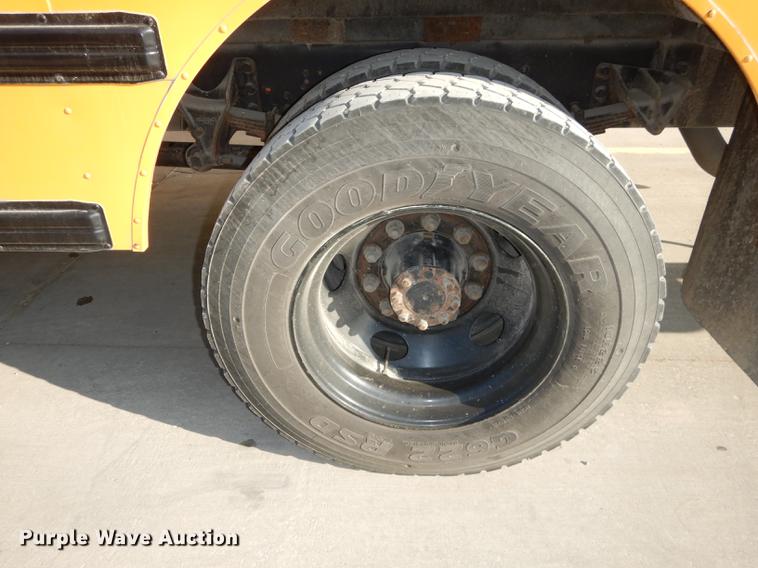 image for item DC0350 2006 International CE200 school bus