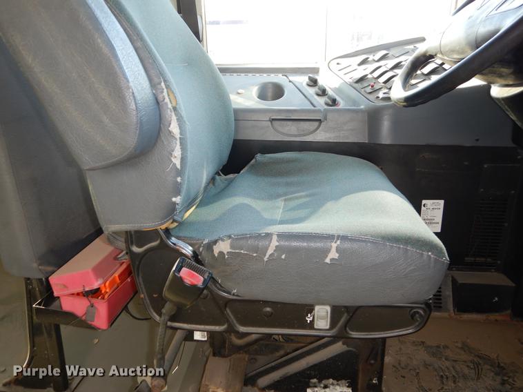 image for item DC0350 2006 International CE200 school bus