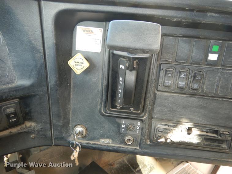 image for item DC0350 2006 International CE200 school bus