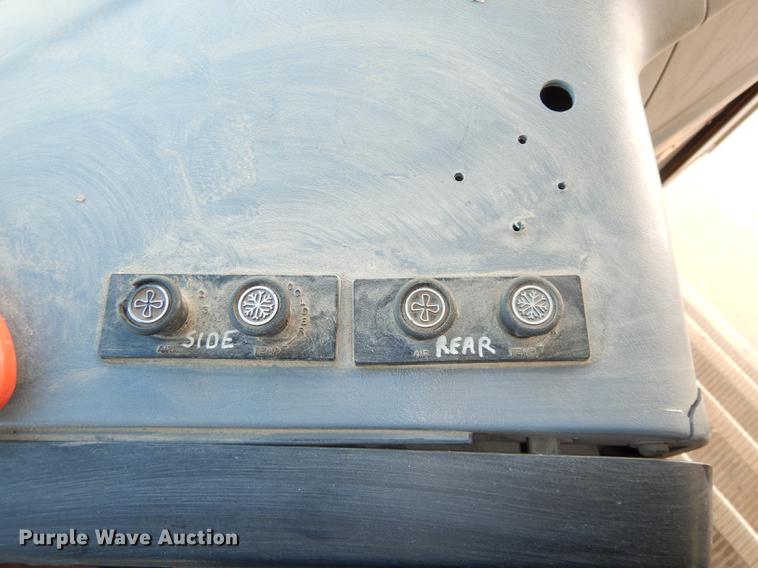 image for item DC0350 2006 International CE200 school bus