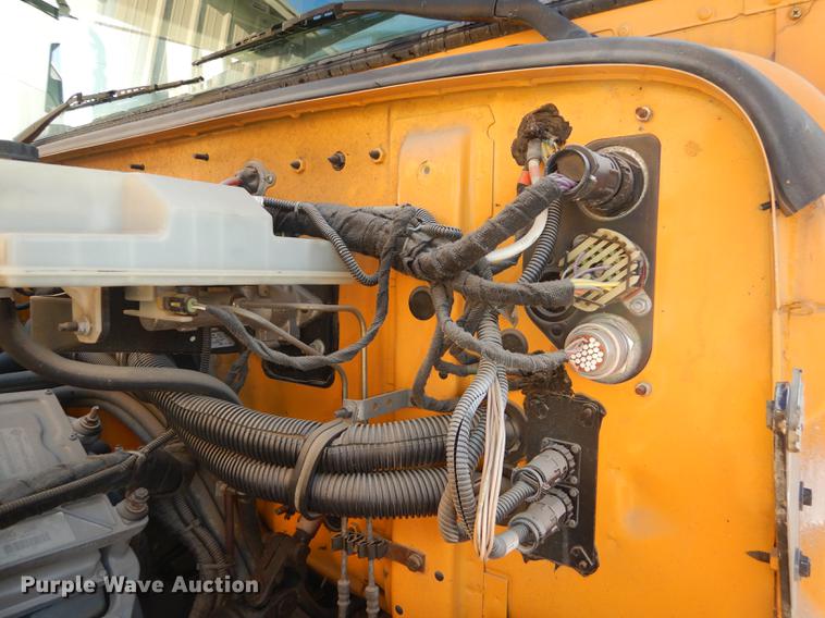 image for item DC0350 2006 International CE200 school bus