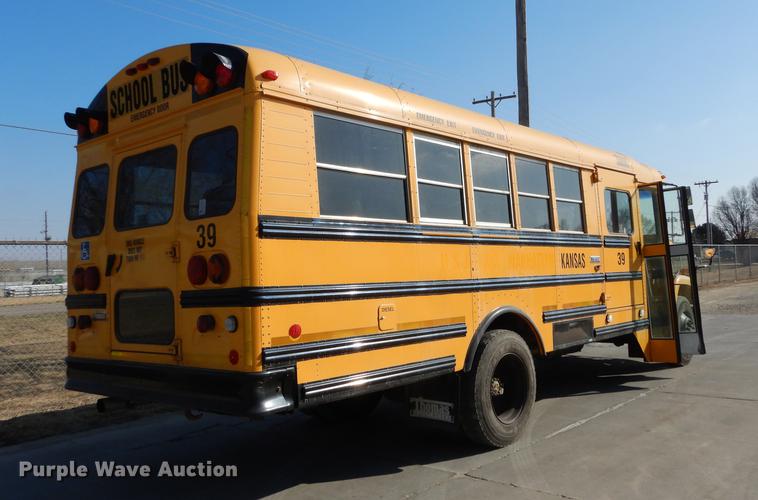 image for item DC0351 2004 Freightliner FS65 Thomas school bus