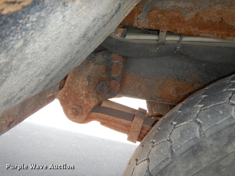 image for item DC0351 2004 Freightliner FS65 Thomas school bus