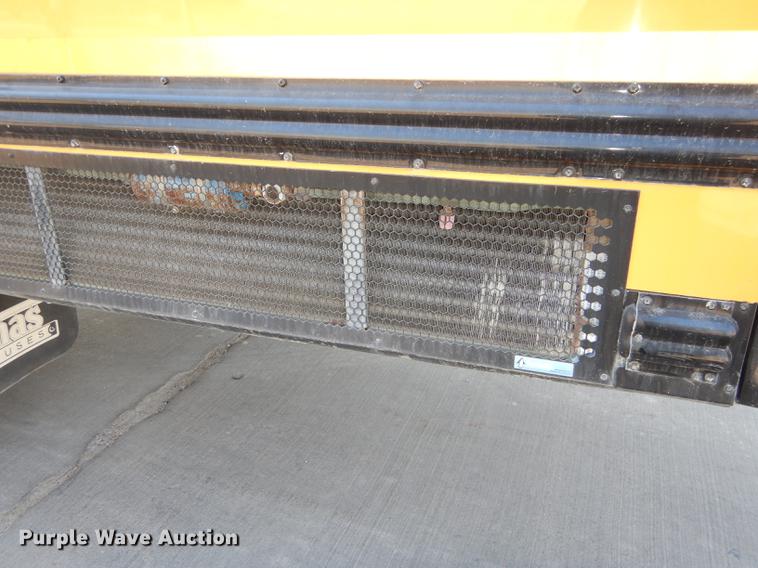 image for item DC0351 2004 Freightliner FS65 Thomas school bus