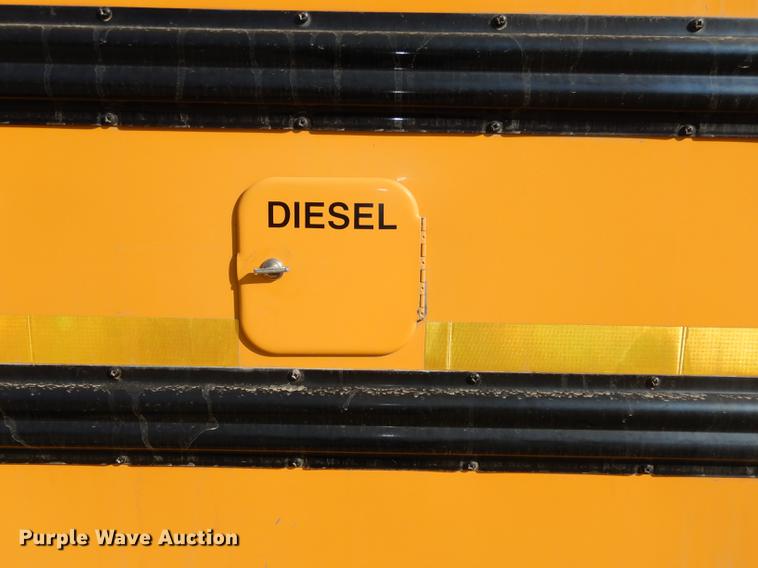 image for item DC0351 2004 Freightliner FS65 Thomas school bus