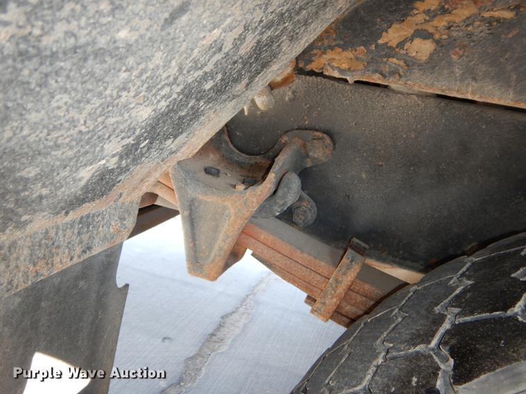 image for item DC0351 2004 Freightliner FS65 Thomas school bus