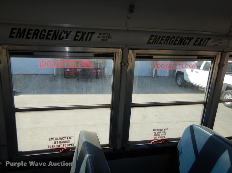 image for item DC0351 2004 Freightliner FS65 Thomas school bus