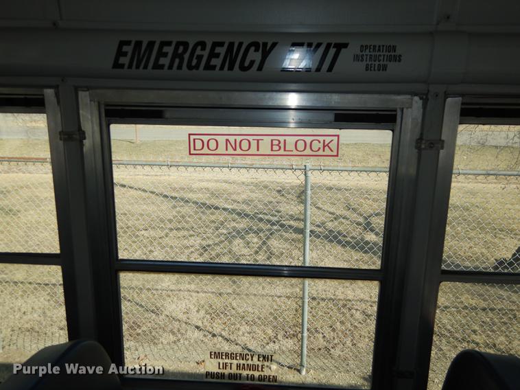 image for item DC0351 2004 Freightliner FS65 Thomas school bus