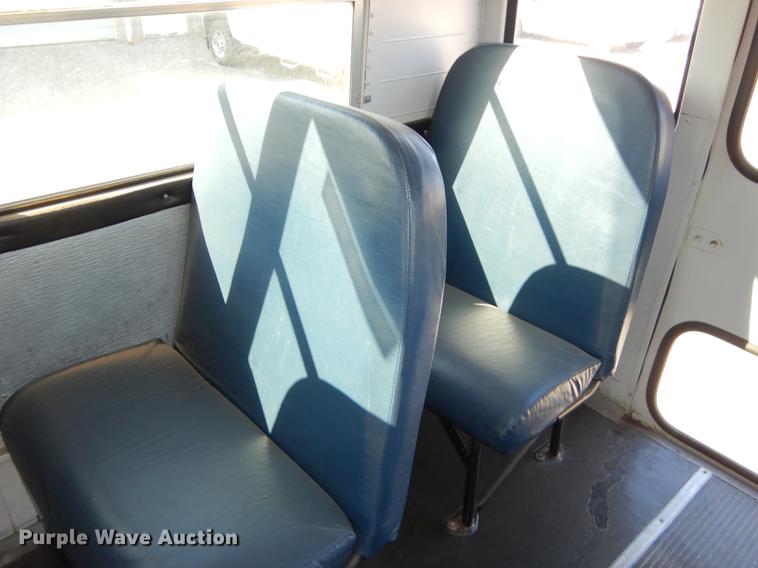 image for item DC0351 2004 Freightliner FS65 Thomas school bus