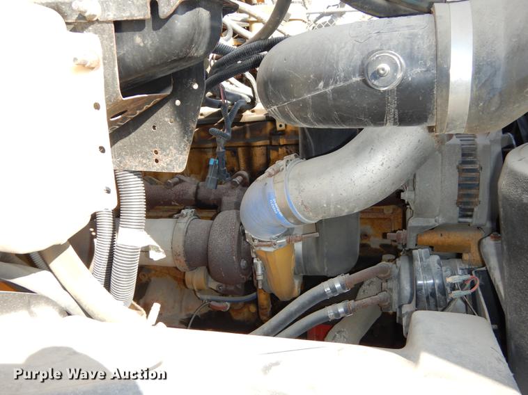 image for item DC0351 2004 Freightliner FS65 Thomas school bus