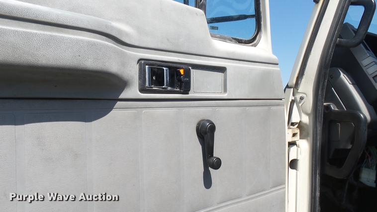 image for item DC1782 1989 GMC Forward W7 platform truck