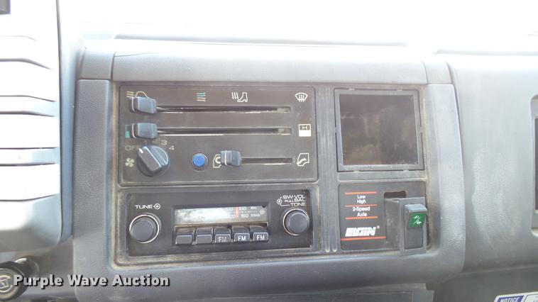 image for item DC1782 1989 GMC Forward W7 platform truck